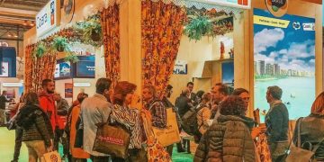 Arialdo Pinho é homenageado com Prêmio Sílvia Zorzanello na FITUR 2019