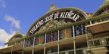 Theatro José de Alencar divulga programação especial no Mês das Crianças