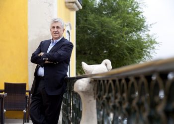 Presidente da rede Vila Galé, Jorge Rebelo de Almeida, recebe homenagem do Ministério do Turismo do Brasil