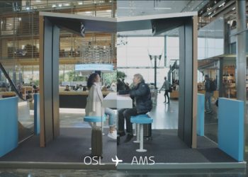 KLM conecta pessoas com holograma em tempo real