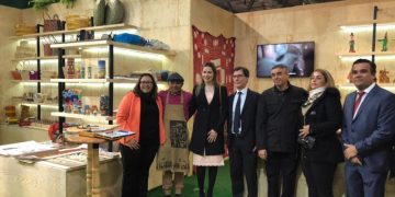 Na Itália, Onélia Santana participa da maior feira mundial de artesanato