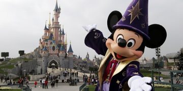 Tá precisando de ajuda com seu roteiro para Paris?