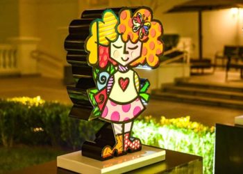 Romero Britto leva a cor de suas obras a hotel de luxo em SP