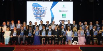 Prêmio Destaque Político homenageia melhores prefeitos do Ceará