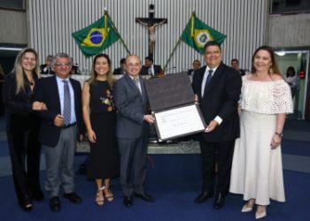 Empresário Colombo Cialdini recebe título de cidadão cearense