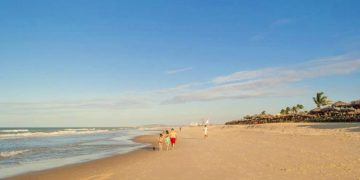 Prainha Paradise lives next door