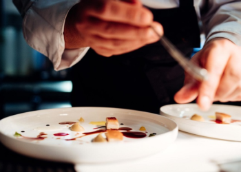 Restaurante brasileiro especializado em carne de porco é um dos 50 melhores do mundo; veja a lista