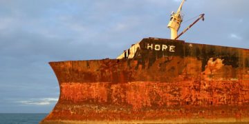 Mara Hope – Um visitante que veio pra ficar