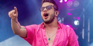 Ávine Vinny faz live solidária nesse domingo 12