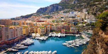 Principado de Mônaco reabre estabelecimentos de forma gradual e comemora início do verão europeu