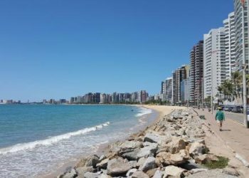 Fortaleza entra em segunda fase de reabertura e permite atividades ao ar livre, cultos religiosos e abertura de restaurantes