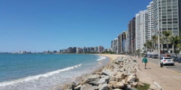 Fortaleza entra em segunda fase de reabertura e permite atividades ao ar livre, cultos religiosos e abertura de restaurantes