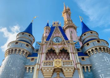 Aline Menegat conta sua experiência na reabertura da Disney