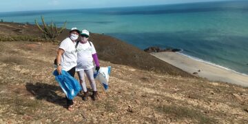 Secretaria do Turismo do Ceará inicia limpeza de praias do estado