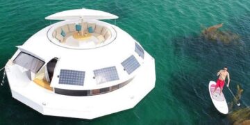 A Anthenéa é uma suíte-embarcação que abriga uma experiência única