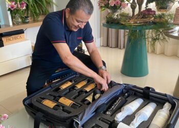 Não abre mão de vinho na viagem? Confira uma mala especial para você