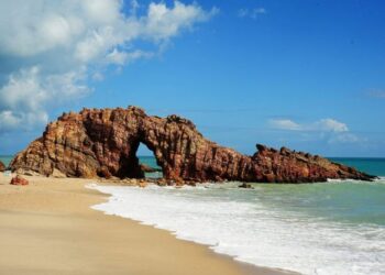 Após 4 meses, Jericoacoara retoma atividades turísticas