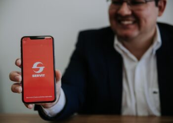 Cearenses desenvolvem app para facilitar a relação entre clientes e restaurantes