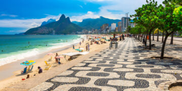 Brasileiros pretendem viajar já no final do ano, diz pesquisa