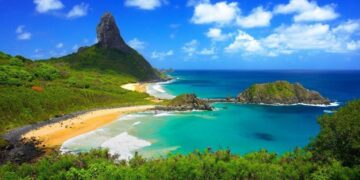 Fernando de Noronha abre para turismo, mas só para quem já teve Covid-19