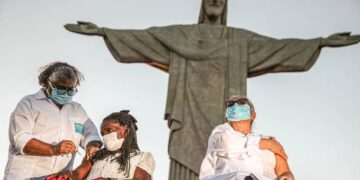 Cristo Redentor foi local da primeira vacina contra a Covid-19 no Rio de Janeiro