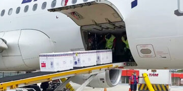 Ceará recebe mais 33,2 mil doses de CoronaVac