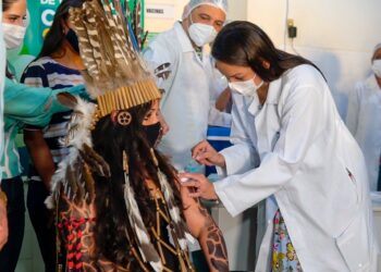 Vacinação tem início no Interior após Governo do Ceará distribuir as doses recebidas