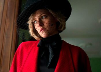 Kristen Stewart em primeira imagem como princesa Diana: impressionante!