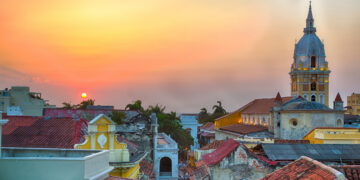 Colômbia suspende voos do Brasil por 30 dias