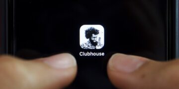 Saiba tudo sobre o Clubhouse, a rede social do momento
