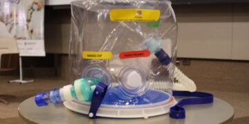 Profissionais da Saúde do CE viajam a Manaus para treinamento do uso do capacete Elmo