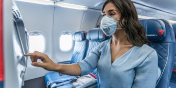 Anvisa proíbe alguns tipos de máscaras nos voos nacionais – saiba quais são elas