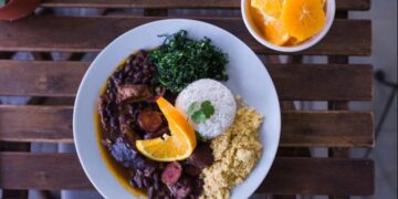 Cearense faz sucesso em Portugal com gastronomia brasileira