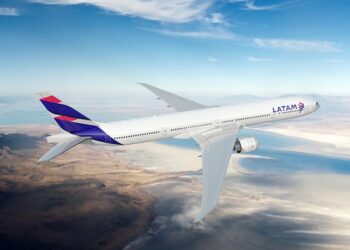 Até junho: Latam prorroga viagens gratuitas a profissionais de saúde no Brasil