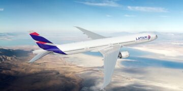 Até junho: Latam prorroga viagens gratuitas a profissionais de saúde no Brasil