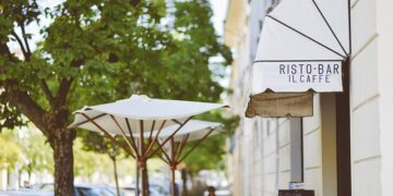 Itália reabre restaurantes, cinemas e museus