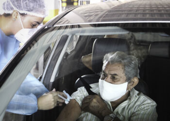 Mais de meio milhão de doses de vacina contra a Covid-19 foram aplicadas em Fortaleza