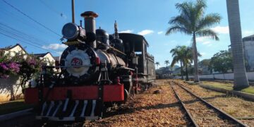 Maria Fumaça que liga São João del-Rei a Tiradentes, em MG, volta a circular