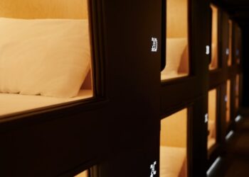 Já pensou em se hospedar em um “hotel sobre rodas”? Conheça o Exploranter