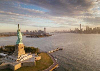 Do Caribe ou México para Nova York: turismo de vacinação movimenta ânimo brasileiro