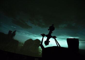 Planetário do Dragão do Mar oferece curso popular de Astronomia on-line