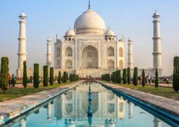 Índia reabre fronteiras para turistas internacionais em voos fretados