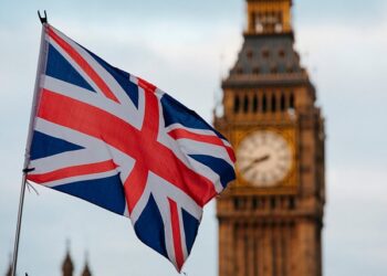 Brasileiros vacinados poderão entrar no Reino Unido