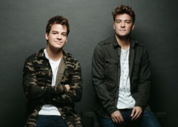 Dupla de DJs Dubdogz é atração principal no aniversário da Sunrise Beach Club