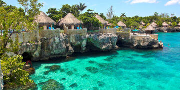 Jamaica reabre para turistas brasileiros com teste negativo da Covid-19