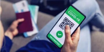 UE anuncia fim de restrições para viajantes com certificado de Covid-19