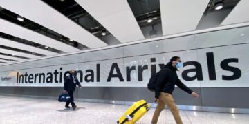 Turistas vacinados não precisam de testes para entrar em Londres