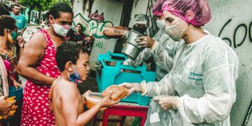 Cookie Mania doa uma tonelada de alimentos para projeto Prato Cheio