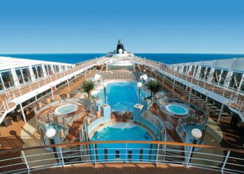 CDC retira aviso de risco do coronavírus em cruzeiros