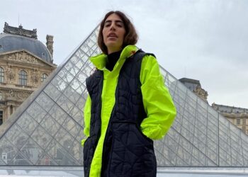 Moda é transformação – Thai de Melo usa look confeccionado com jaqueta de tripulantes da Latam